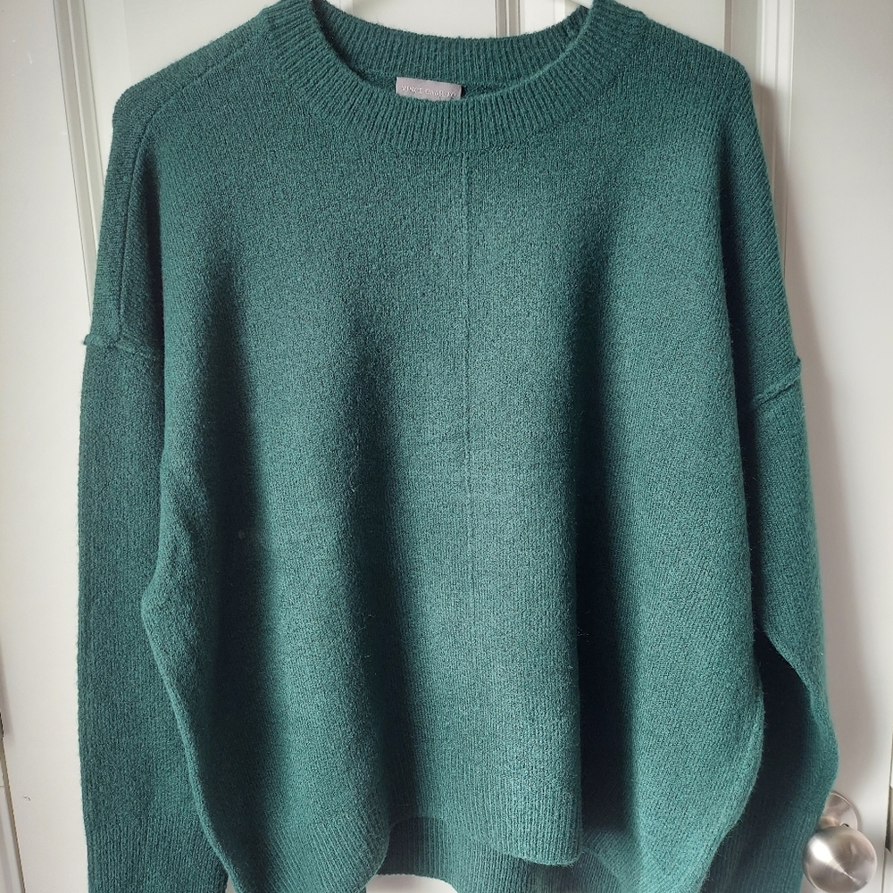 VINCE CAMUTO sweater